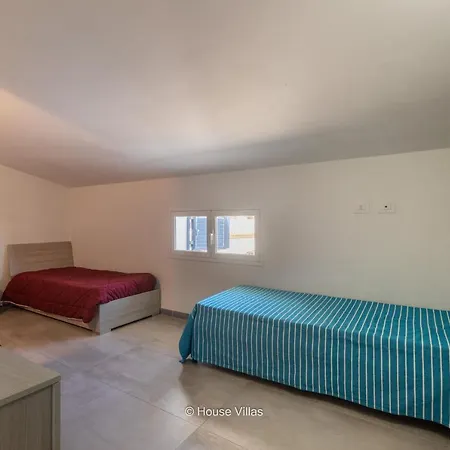 Narciso House *